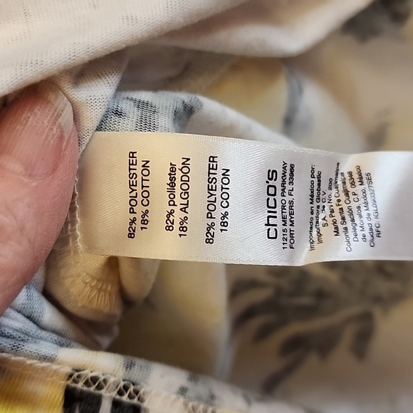 Chicos Easywear Womens Blouse Top Size PETITE Yellow & Black Floral 3/4 Sleeve - Picture 3 of 9